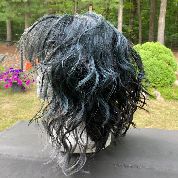 RENE OF PARIS, gorgeous wig, black-gray with a slight blue tint highlights - Picture 2 of 9